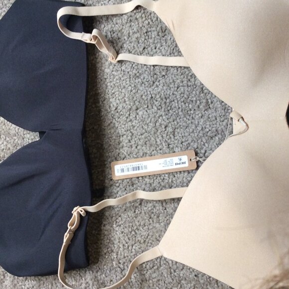 SKIMS Bundle Three Wireless Push Up Bra Size 32DD, 34A, 34C - Picture 6 of 11